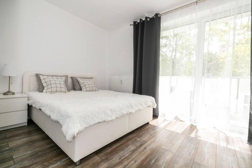 Alure Residences 1 & 24H Self Check-In, Free Parking In Front Of The Apartment Building, New Building, Terrace, Cafe With Breakfast In The Apartment Building, Next To The Aqua Park بانْشكا بيشتريتْسا المظهر الخارجي الصورة
