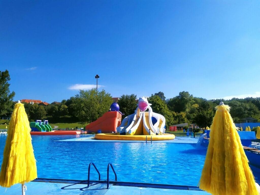 Alure Residences 1 & 24H Self Check-In, Free Parking In Front Of The Apartment Building, New Building, Terrace, Cafe With Breakfast In The Apartment Building, Next To The Aqua Park بانْشكا بيشتريتْسا المظهر الخارجي الصورة